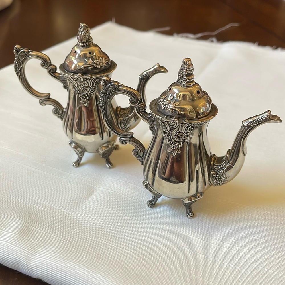 Godinger Silver Gallery silver plate coffe pot teapot salt & pepper shakers